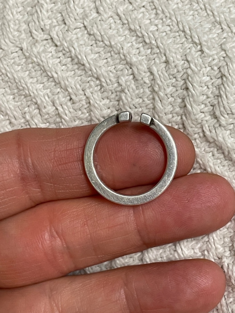 Tiffany Sterling Silver T-ring - authentic- great condition- size 7 - Picture 6 of 9